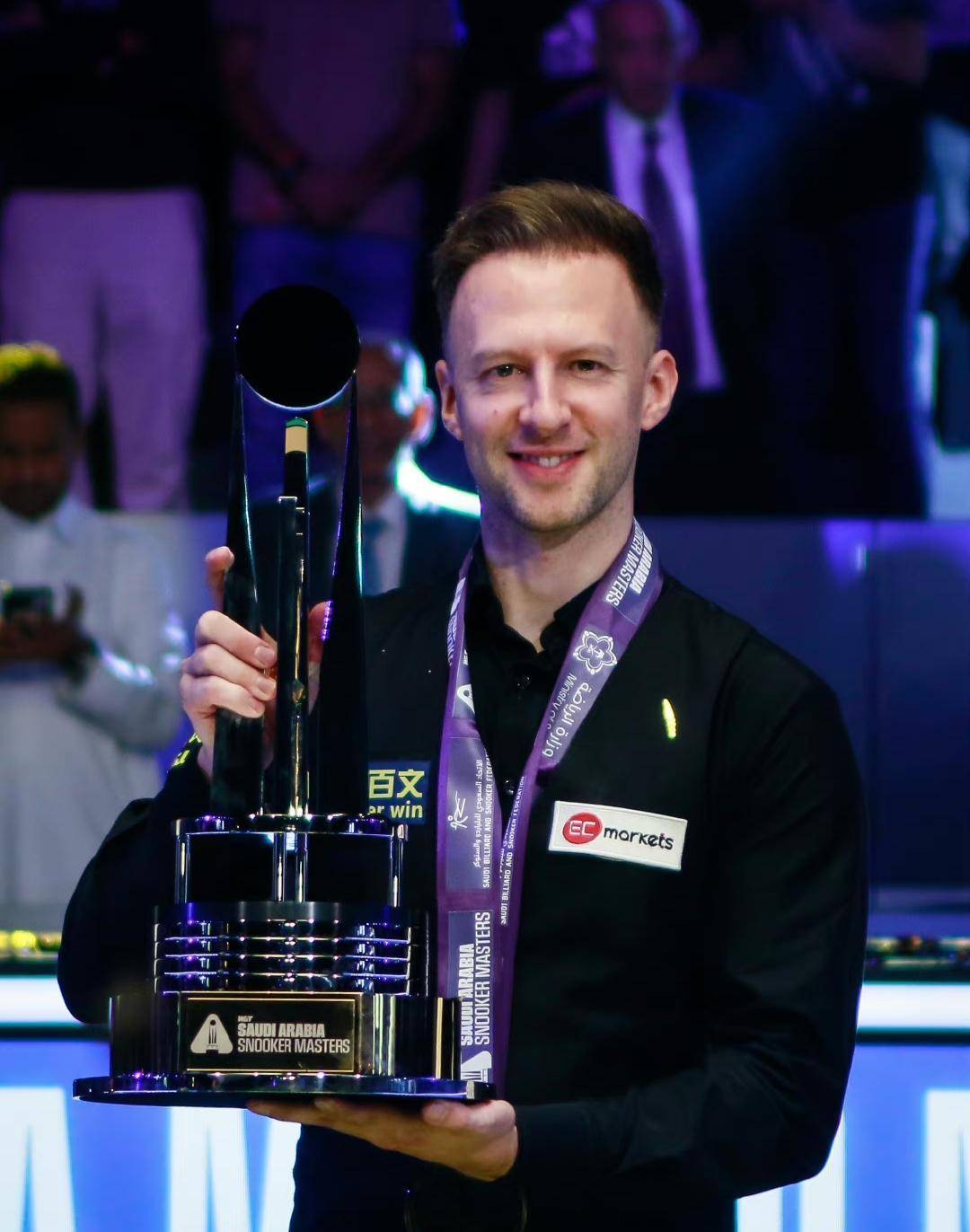 伦纳德在季 伦纳德在季